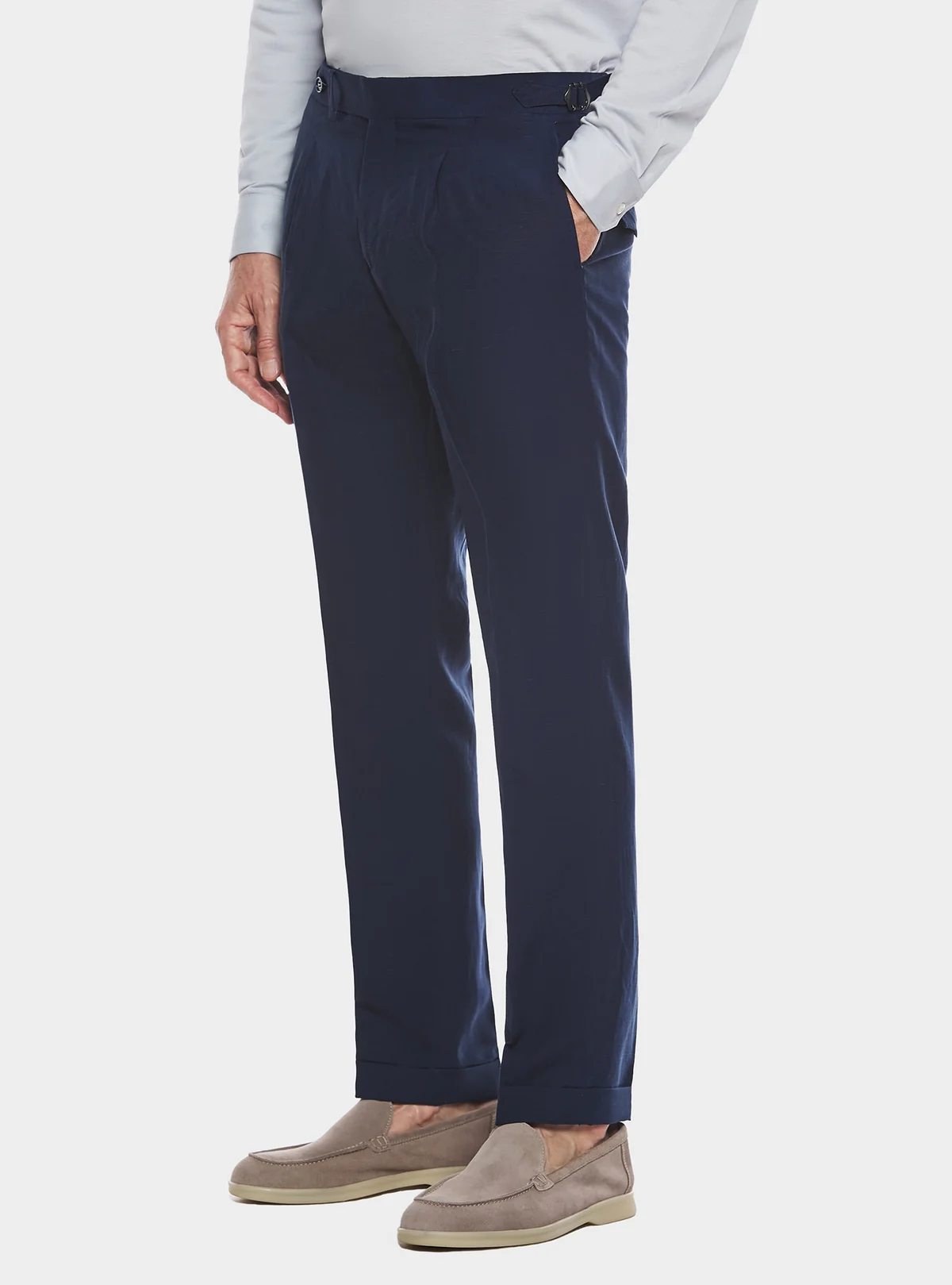Pantaloni con doppia pince e fibbie in misto lino